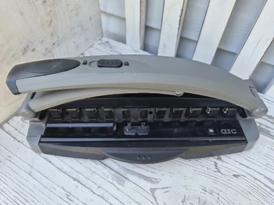 ARC By STAPLES 台式打纸 8 张 11 孔打孔能力黑色和灰色 — 第 1/4 张图片