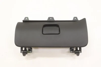 GMC SIERRA 1500 2019-2022 TABLERO SUPERIOR DERECHO GUANTERA ALMACENAMIENTO FABRICANTE DE EQUIPOS ORIGINALES NEGRO_H0U Foto 1 de 4