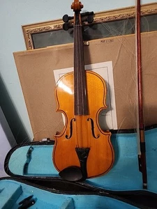 kids violin. Needs A String On Bow. - Picture 1 of 9