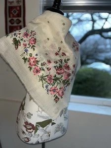Vintage Wool Shawl Cream With Metallic Thread Roses - Picture 1 of 3
