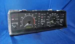 1990-1992 Nissan Pickup & Pathfinder Dash Gauge Cluster Speedometer MPH OEM - Picture 1 of 13