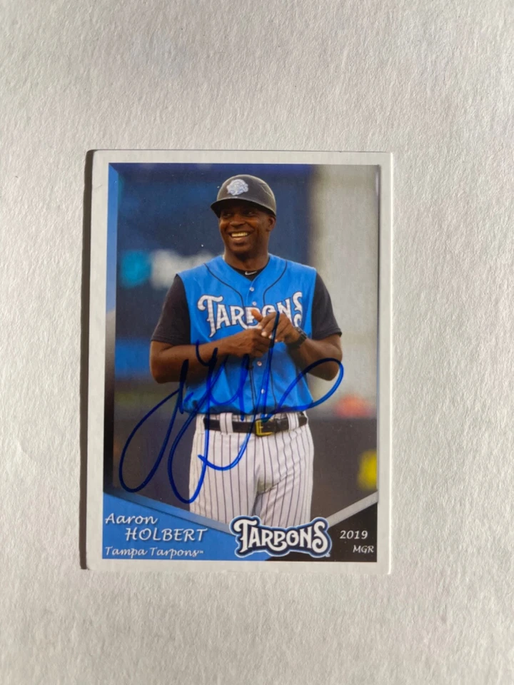 New York Yankees AARON HOLBERT Signed Card - Image 1 of 1