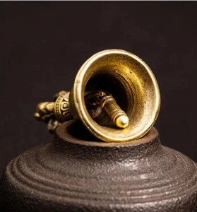 Campana de cobre puro pequeña de bronce budismo tibetano cobre Vajra Dharma campana de cobre - Imagen 1 de 3