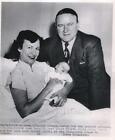 1950 Press Photo Joe Cronin Red Sox General Manager & Mrs. Croning Holding Baby