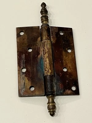 Bisagra de puerta antigua con puntas de campanario 4 1/2 x 3 1/2 herrajes de salvamento vintage Foto 1 de 4