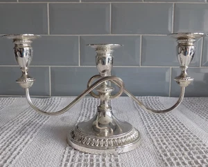 Candelabro portacandele vintage Viners placcato argento 3 bracci altezza 18 cm - Foto 1 di 5