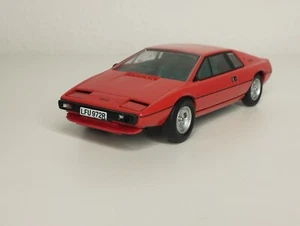 CC57101 Lotus Esprit S1 Signal Red Limited edition 1/43 - Picture 1 of 3