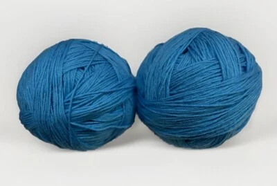 Lote de 2 bolas de chatarra de hilo grandes para tejer color aciano-azul (aproximadamente 3,5 lb) Foto 1 de 4