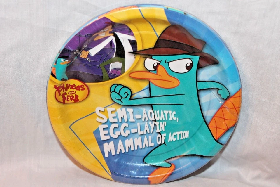 HALLMARK NEW IN PACKAGE PHINEAS AND FERB 8- DESSERT PLATES PARTY SUPPLIES