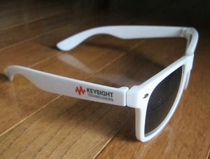 "Gafas de sol Keysight Technologies ""Joe Cool"" Tech Geek blancas protección UV400 NUEVAS - Imagen 1 de 4