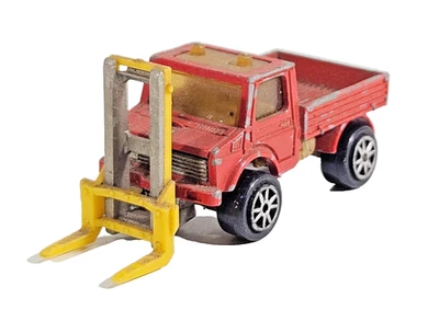 Majorette Die-Cast Mercedes Benz Unimog Pallet Truck Red Colour Model Unboxed. - Image 1 of 4