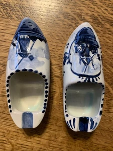Zwei Vintage Delfter Blau Dutch Clog Schuh Aschenbecher Holland Handbemalt 4" - Bild 1 von 6