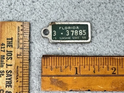 Vintage Disabled Veterans Mini License Plate Key Chain Key Ring Fob FLORIDA 1958 - Image 1 of 4