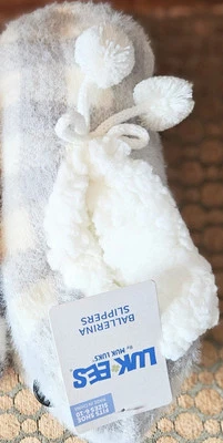 Women's Muk Luks Luk-ees Ballerina Slippers Socks Grip Sole White Gray, 1 Pair - Image 1 of 4