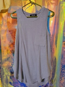Wet Seal Textured Flowy Grey Tank Top Blouse New Size Small - Picture 1 of 6
