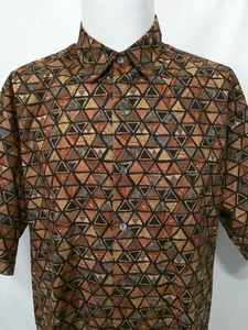 Travelsmith Earth Tone Triangles Polo Short Sleeve Shirt Mens Size Medium - Picture 1 of 4