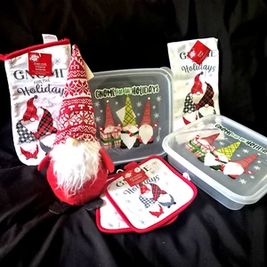 Gnome For The Holidays Christmas Set 3 Pot Holders Towel  Plush  2 Containers - Picture 1 of 9
