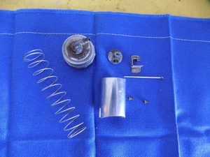 1979 Yamaha YZ125 Carburetor Cap Slide Spring Needle - Foto 1 di 2
