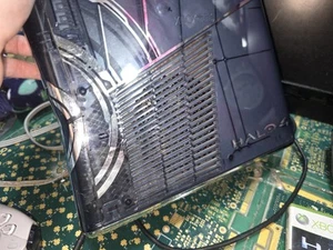 Microsoft Xbox 360 Halo 4 Edición Limitada Set-JUSTO-Funcionamiento-Problema Controlador-PIEZA - Imagen 1 de 23