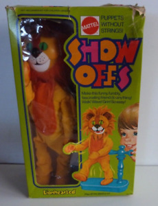 Boxed  1973 Mattel Show Offs Lionhearted Lion Marionette Puppet Walk Wave Grin