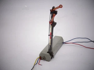 Märklin HO 7040 Hauptsignal mit 2 ungekoppelten Flügeln - Bild 1 von 1