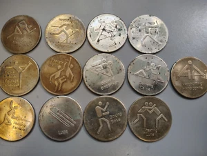 Lote de medallas de confianza olímpica de Canadá, lote de 13 medallas que representan deportes olímpicos - Imagen 1 de 4