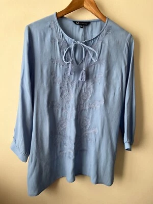 Crew Clothing Top Size 12 Blue Embrodiered 3/4 Sleeve Viscose Blouse Formal Summ - Image 1 of 4