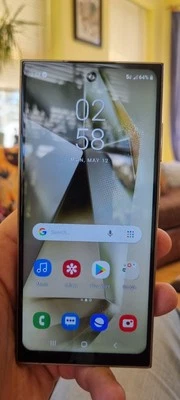 Oppoo s24 ultra 2tb as new condition perfect working order - Image 1 of 4