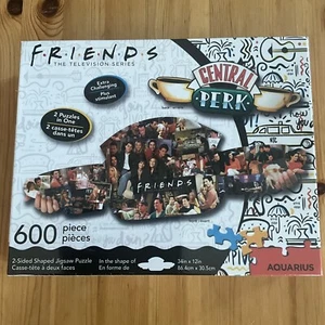 FRIENDS Central Perk - PUZZLE - 2 puzzle in uno - 600 pezzi - IMBALLO ORIGINALE - Aquarius - Foto 1 di 6