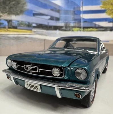 Danbury Mint 1965 Ford Mustang GT Fastback Turquesa 1:24 Caja *Papel Foto 1 de 4