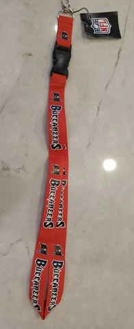 TAMPA BAY BUCCANEERS LANYARD DETACHABLE BUCKLE Key Chain Cover
