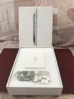 SCATOLO IPAD 2 ORIGINALE BIANCO APPLE 32 gb (solo scatolo) - Immagine 1 di 4
