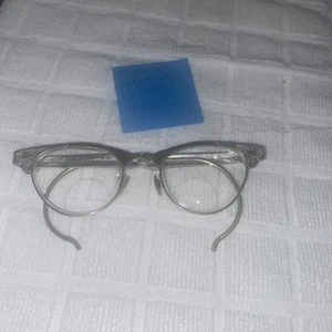 Shuron 1/10 12K GF Vintage Aluminum Cat eye Eyeglasses Frames 4-5 1/2 box - Picture 1 of 7