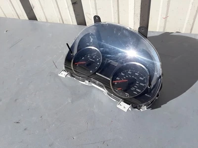 Cuadro de instrumentos velocímetro Subaru Impreza 2016 2,0 L AT 85004FJ160 103 K OEM Foto 1 de 4