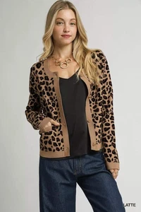 Umgee Leopardenmuster Knopfleiste Rundhals Cardigan mit Taschen in Braun Multi - Bild 1 von 7