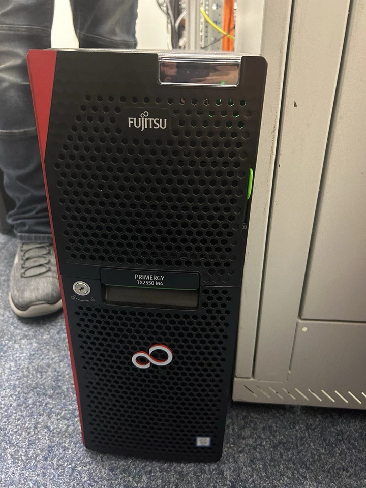 Server Fujitsu Primergy TX2550 M5 Intel Xeon Silver 41 2* SATA 2TB - Bild 1 von 4