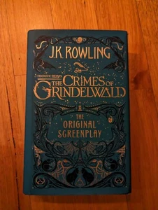 Fantastic Beasts: The Crimes of Grindelwald - The Original Screenplay by J.K. Ro - Picture 1 of 9