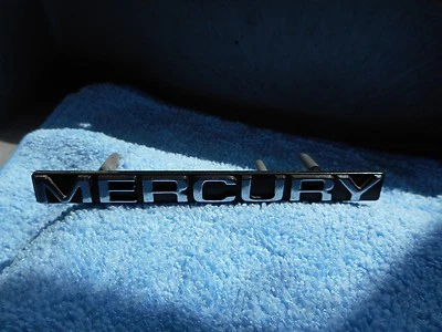 Emblema de rejilla OEM Mercury Cougar, 1985-1986 E5WB-8B262-AB E5WB8B262AB Foto 1 de 2