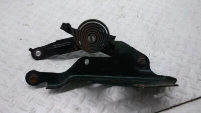 Шарнир капота пассажира подходит для 00-06 SUBURBAN 1500 15705112 - Изображение 1 из 4