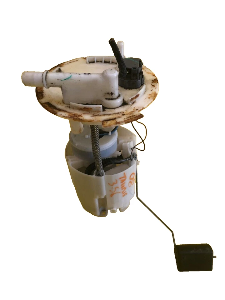 Conjunto de bomba de combustible Ford Taurus Sable 2008-2009 emisión federal tracción delantera OEM Foto 1 de 4