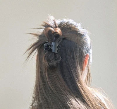 Peluca de pelo K-Beauty PINKAGE Slimpin cola de caballo medio atado espina 4 cm pin, 23 cm Foto 1 de 4