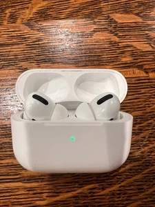 OCCASION - Apple AirPods Pro avec étui de charge - A2083 A2084 A2190 - Photo 1 sur 8