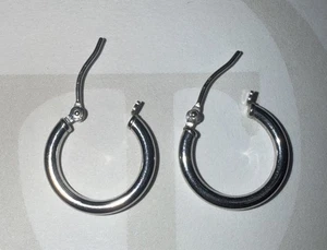 Orecchini a cerchio donna JCM Jacmel in oro bianco 10 carati traforati 0,55” - Foto 1 di 8