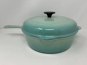 Poêle à frire LE CREUSET Cool Mint en FONTE émaillée avec couvercle 3 QT. 2 becs - Photo 1/12