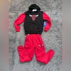 NBA Chicago Red and Black Bulls Hoodie and Joggers Set Size Youth 14-16 - Picture 1 of 4