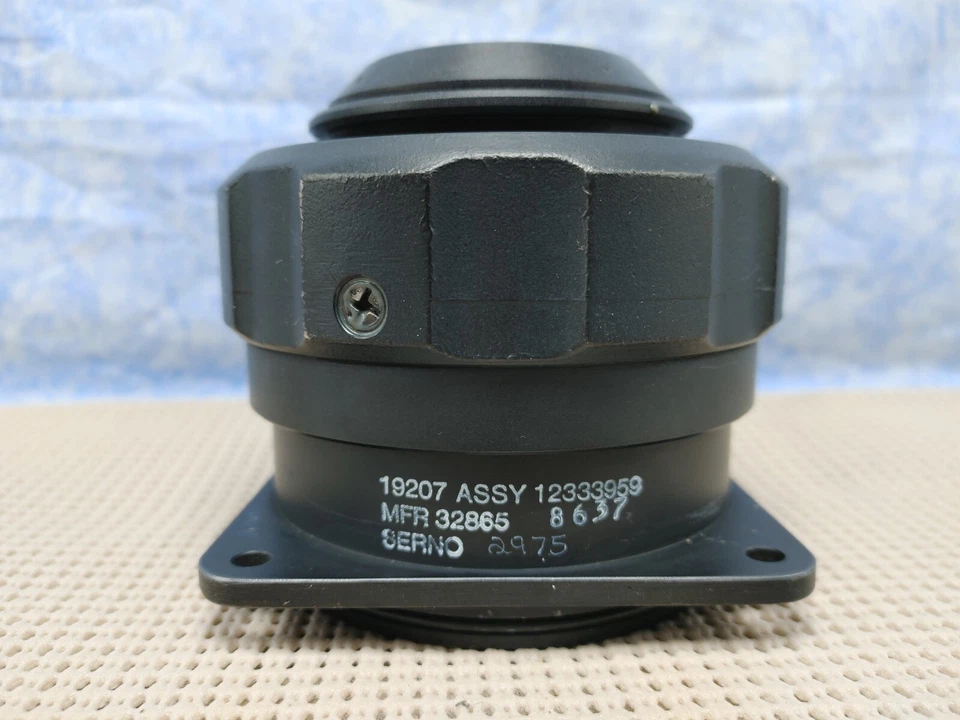 12333959 MONTAJE LENTE OCULAR RAYTHEON Foto 1 de 4