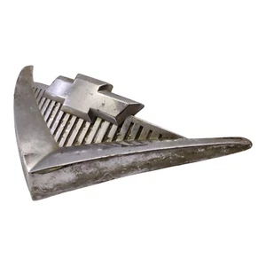 Chevy 1955 emblema de luz trasera derecha - Imagen 1 de 10