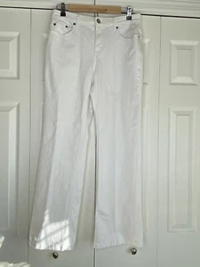 Women's Merona Jeans White Denim Bootcut 5 Pockets Flaws Size 4s Fit 1 - Picture 1 of 6