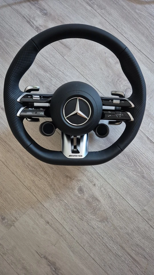 Mercedes Amg Lenkrad - Bild 1 von 1