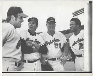 Original AP 1971 Brooks Frank Robinson Powell Rettenmund Orioles Press Wirephoto - Bild 1 von 2